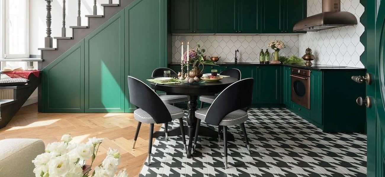 Private interior duplex apartment